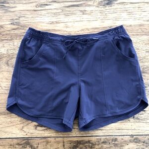 Land’s End Navy Women’s 5” Board Shorts With Panty Size 12